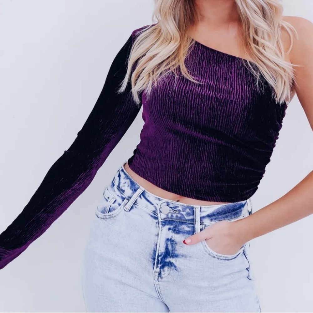 VALIANT VELVETY ONE SHOULDER TOP - PURPLE